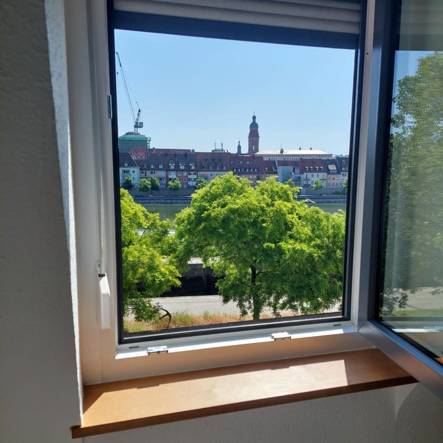 Stilvolle Direkt In Der Appartement